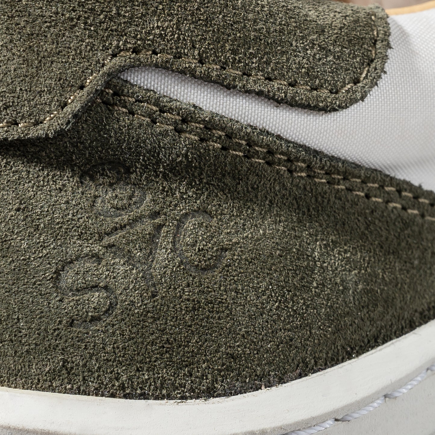 GALAPAGOS ISLAND Women's Sneakers - firefly